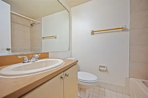 5490 W 21st Court Hialeah FL 33016