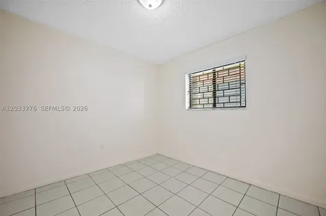 5490 W 21st Court Hialeah FL 33016