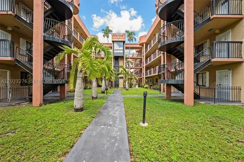 5490 W 21st Court Hialeah FL 33016