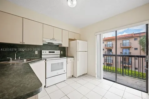 5490 W 21st Court Hialeah FL 33016