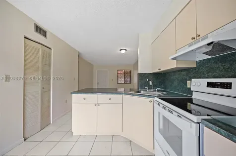 5490 W 21st Court Hialeah FL 33016