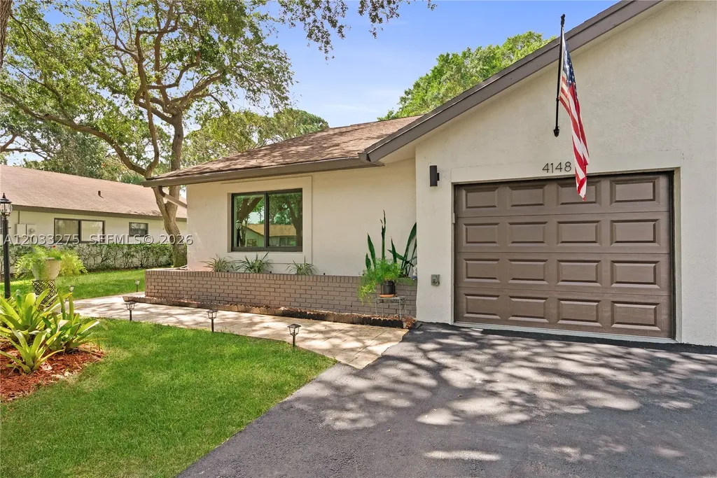 4148 N Palm Forest Drive N Delray Beach FL 33445