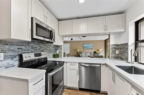4148 N Palm Forest Drive N Delray Beach FL 33445