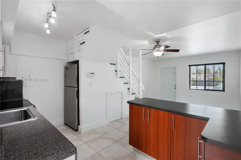 932 SW 6th Street Miami FL 33130