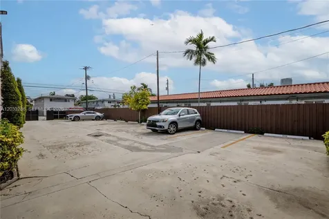 932 SW 6th Street Miami FL 33130