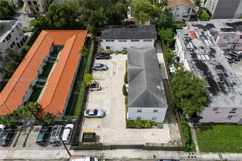932 SW 6th Street Miami FL 33130
