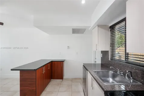 932 SW 6th Street Miami FL 33130