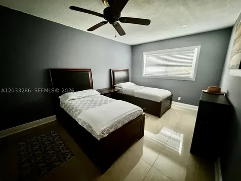 5300 Washington Street Hollywood FL 33021