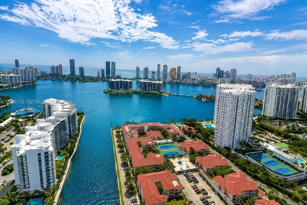 3135 NE 184th Street Aventura FL 33160
