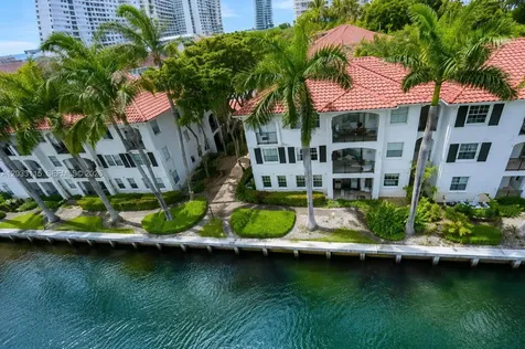 3135 NE 184th Street Aventura FL 33160