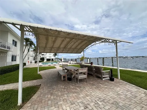 1100 Venetian Way Miami FL 33139