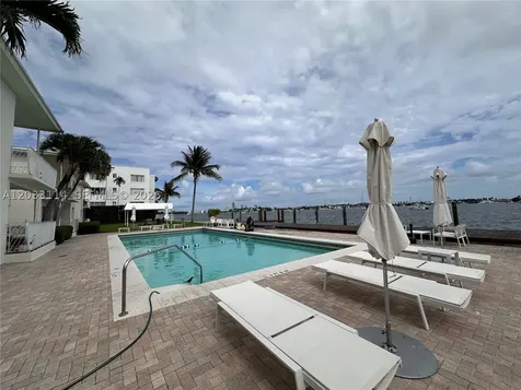 1100 Venetian Way Miami FL 33139
