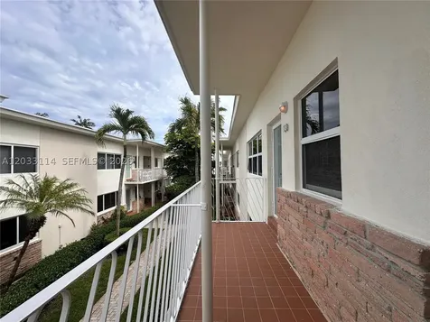 1100 Venetian Way Miami FL 33139