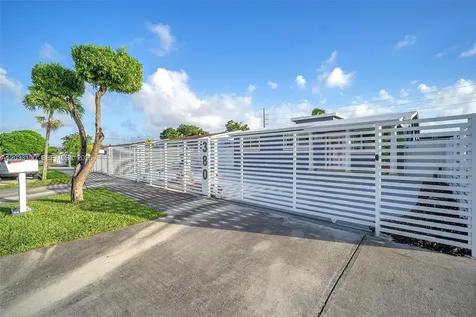 380 W 30th Street Hialeah FL 33012