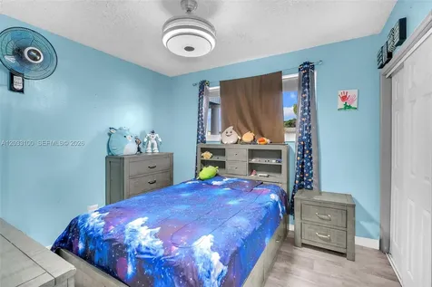 380 W 30th Street Hialeah FL 33012