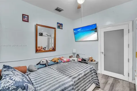 380 W 30th Street Hialeah FL 33012