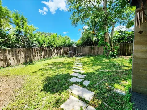 4962 SW 95th Avenue Cooper City FL 33328