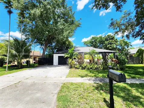 4962 SW 95th Avenue Cooper City FL 33328
