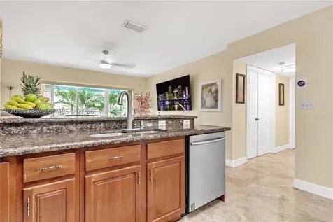 16453 SW 97th Street Miami FL 33196
