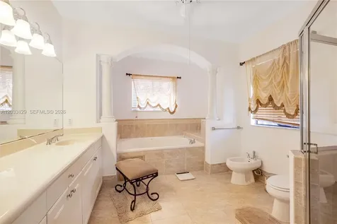 19086 SW 76th Avenue Cutler Bay FL 33157