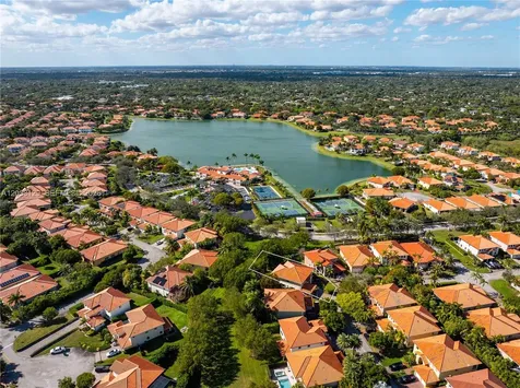 19086 SW 76th Avenue Cutler Bay FL 33157