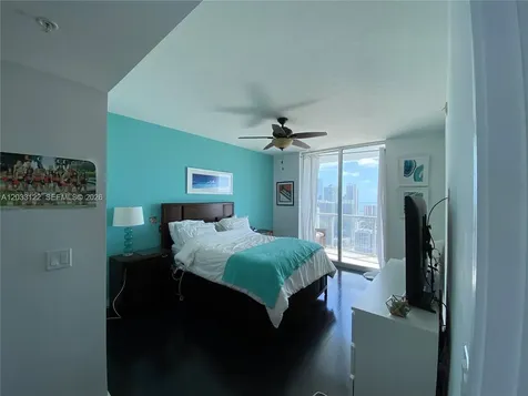 185 SW 7th Street Miami FL 33130