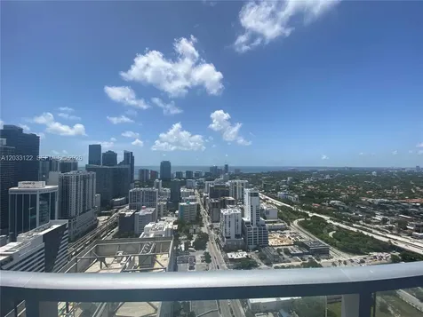 185 SW 7th Street Miami FL 33130