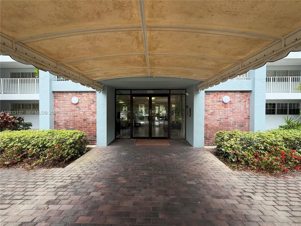 3100 N Course Lane Pompano Beach FL 33069
