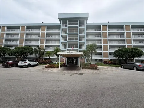 3100 N Course Lane Pompano Beach FL 33069