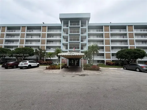 3100 N Course Lane Pompano Beach FL 33069