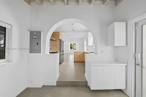 565 NW 44th Street Miami FL 33127