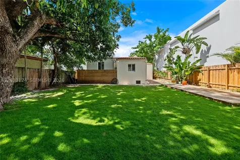 565 NW 44th Street Miami FL 33127