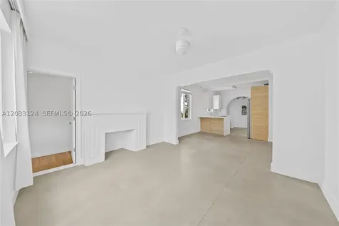 565 NW 44th Street Miami FL 33127