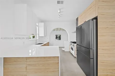 565 NW 44th Street Miami FL 33127