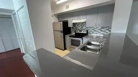 711 SW 111th Way Pembroke Pines FL 33025