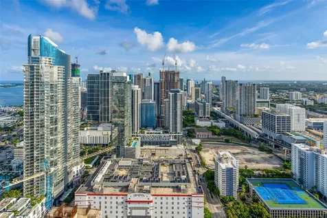 20 NE 11th Street Miami FL 33132