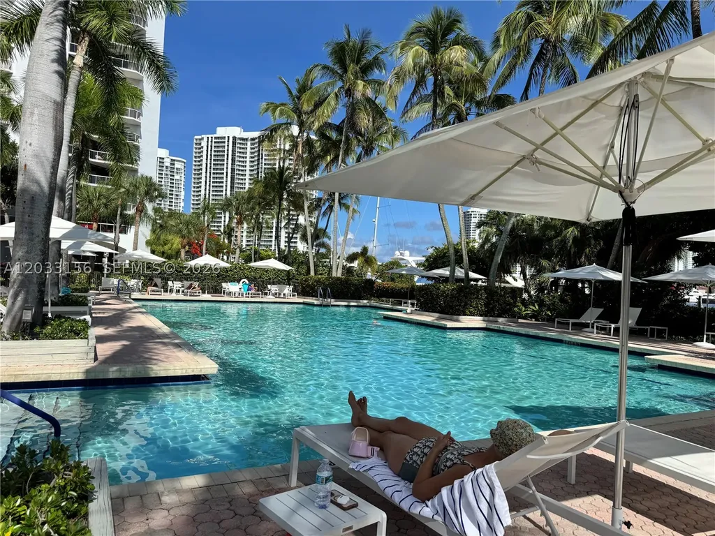 3610 Yacht Club Drive Aventura FL 33180