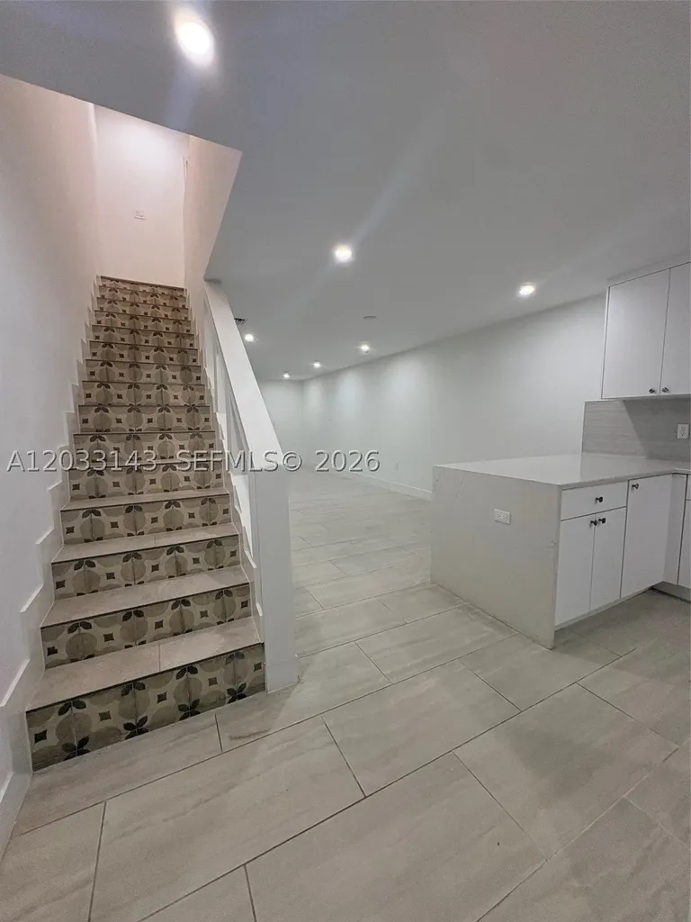 15430 SW 74th Cir Court Miami FL 33193