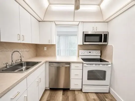 17560 Atlantic Boulevard Sunny Isles Beach FL 33160