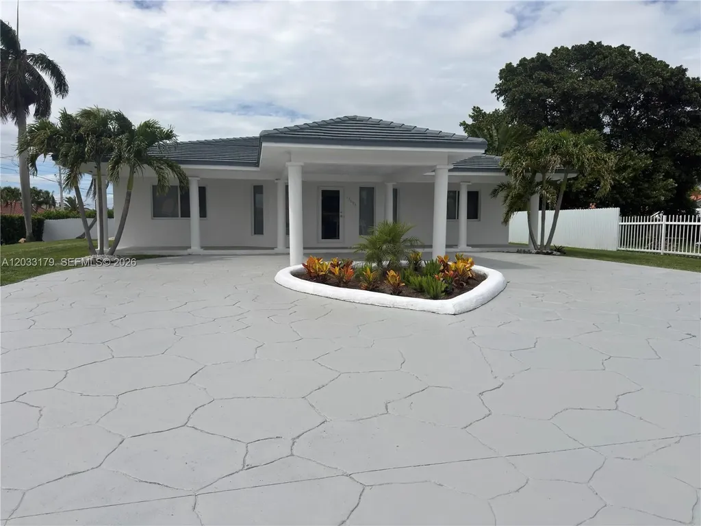 13895 SW 22nd Street Miami FL 33175