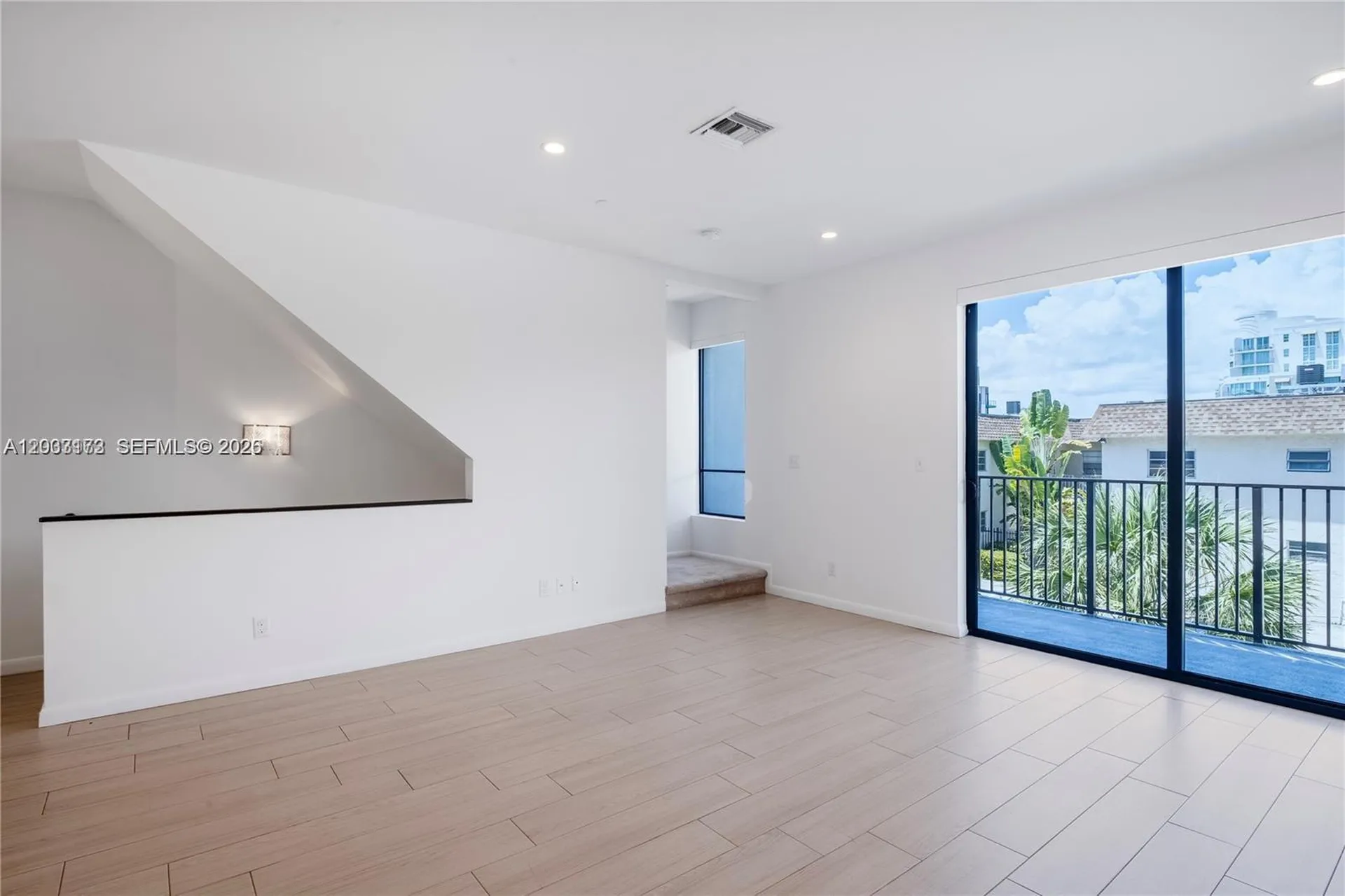 113 NE 6 Fort Lauderdale FL 33304