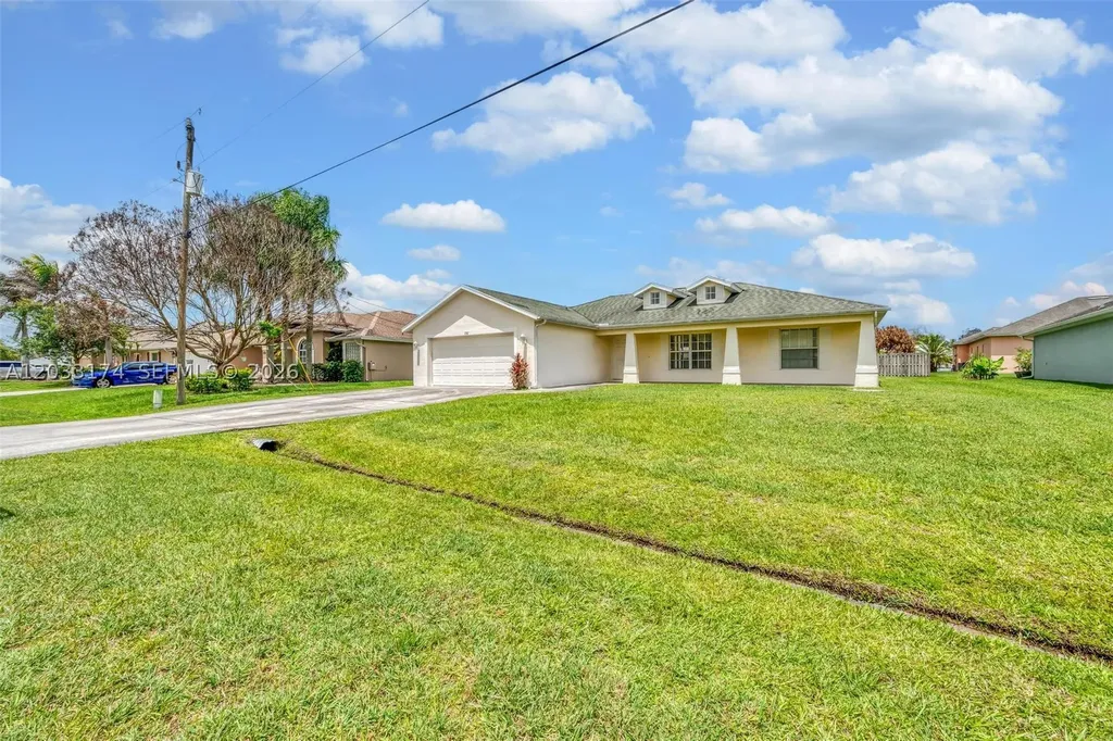 5767 NW Cahaba Street Port St. Lucie FL 34986