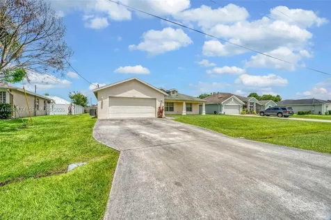 5767 NW Cahaba Street Port St. Lucie FL 34986