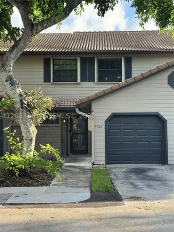 9023 Vineyard Lake Drive Plantation FL 33324