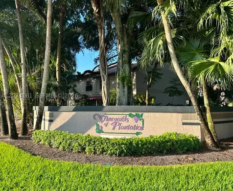 9023 Vineyard Lake Drive Plantation FL 33324