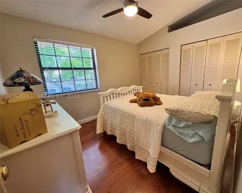 9023 Vineyard Lake Drive Plantation FL 33324