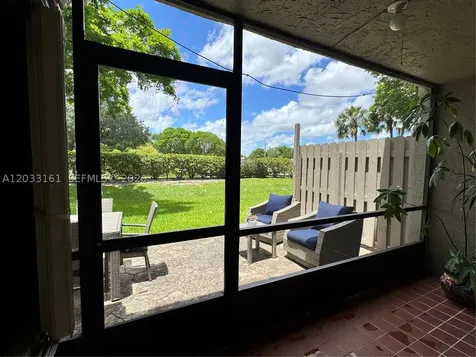 9023 Vineyard Lake Drive Plantation FL 33324