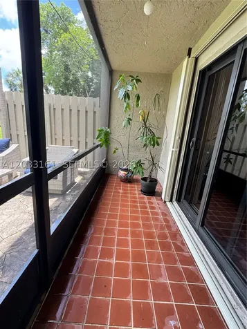 9023 Vineyard Lake Drive Plantation FL 33324