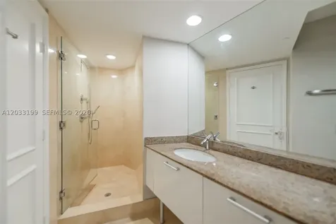 17201 Collins Avenue Sunny Isles Beach FL 33160