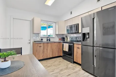 4282 NW 1st Avenue Miami FL 33127